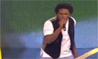 Tom Black levanta plateia, mas jurados criticam a performance do finalista